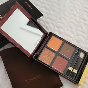 Tom Ford eyeshadow pallet.  Number 26 leopard sun.
